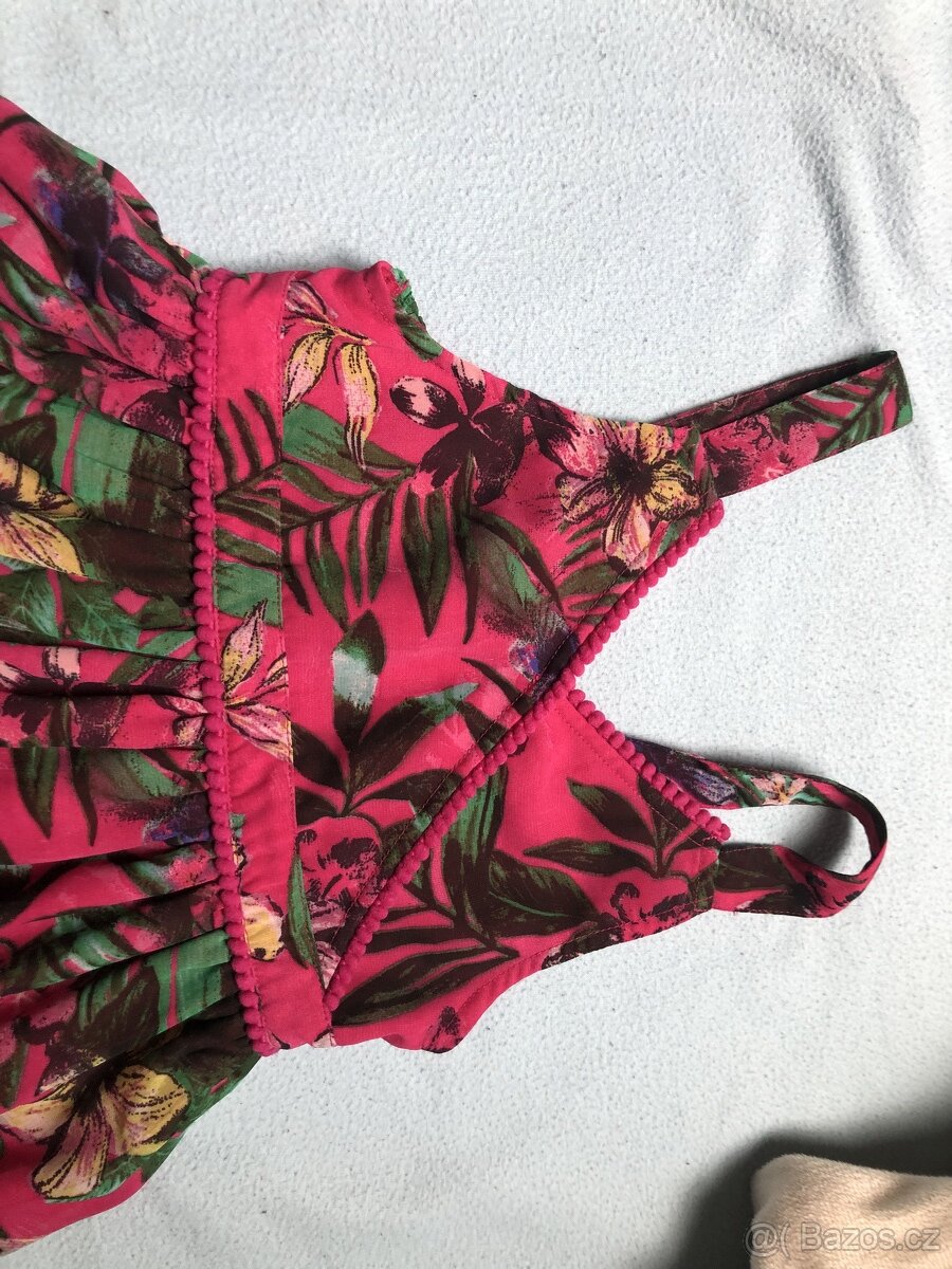 Krásné lehoučké dívčí šaty na ramínka - 3