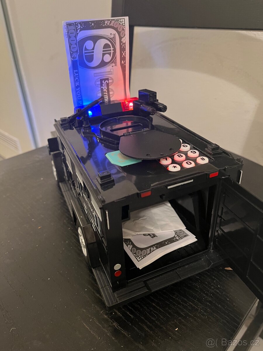 Pokladnicka - auto - 3