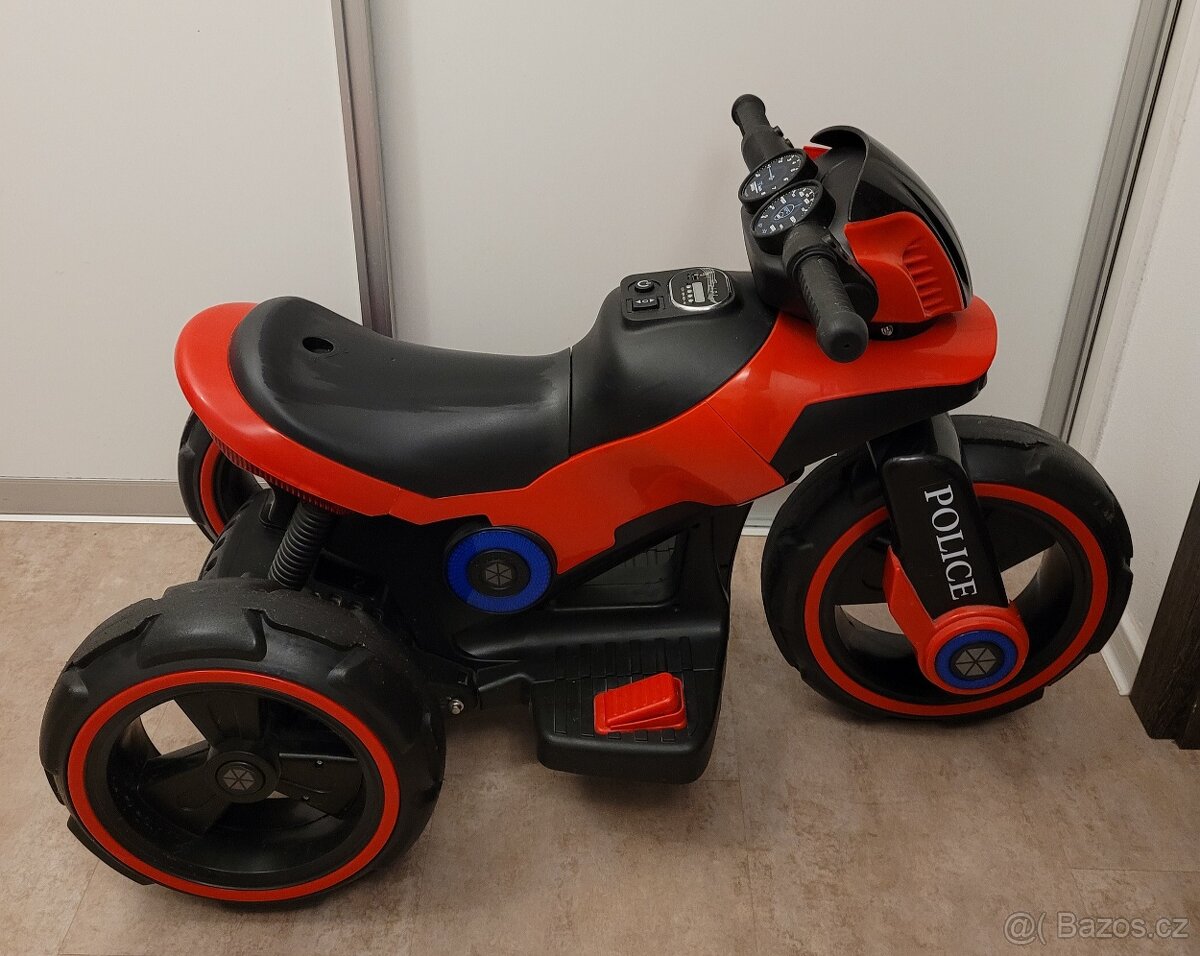 BABY MIX dětská elektrická motorka Police červená - 3