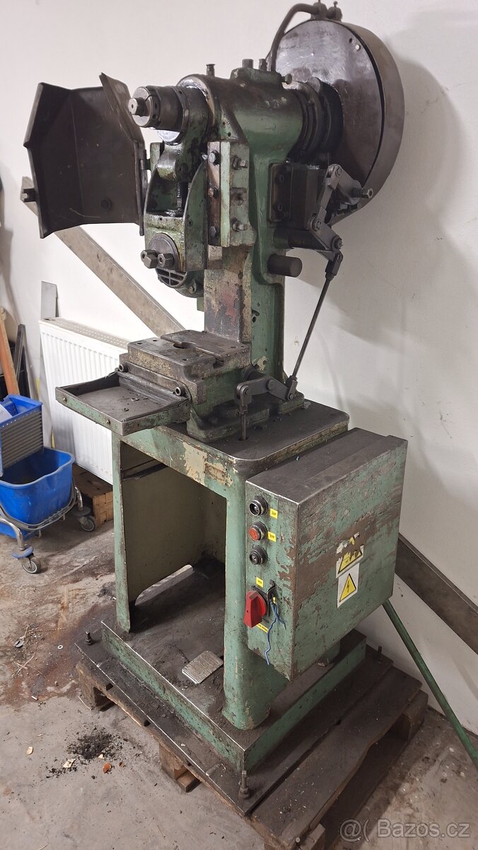 Výstředníkový lis - 3