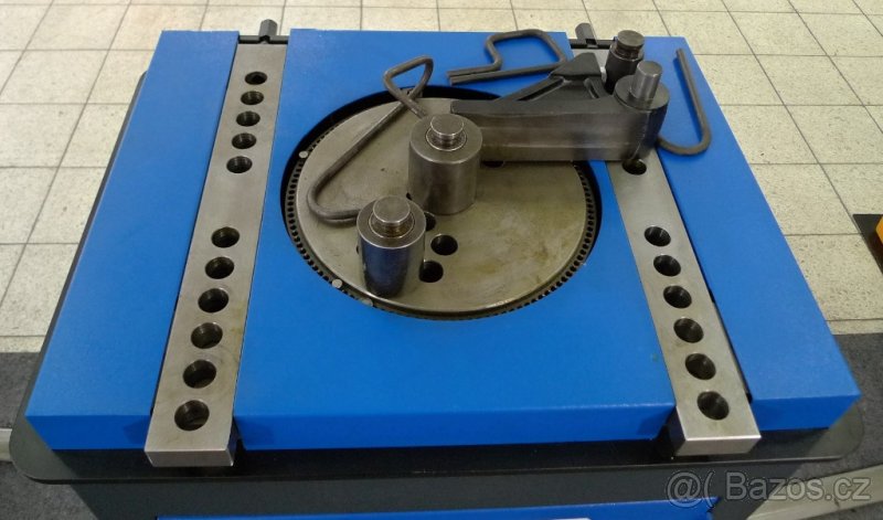 Ohýbačka betonářské ocele,výztuže DB36 R:B: - 3