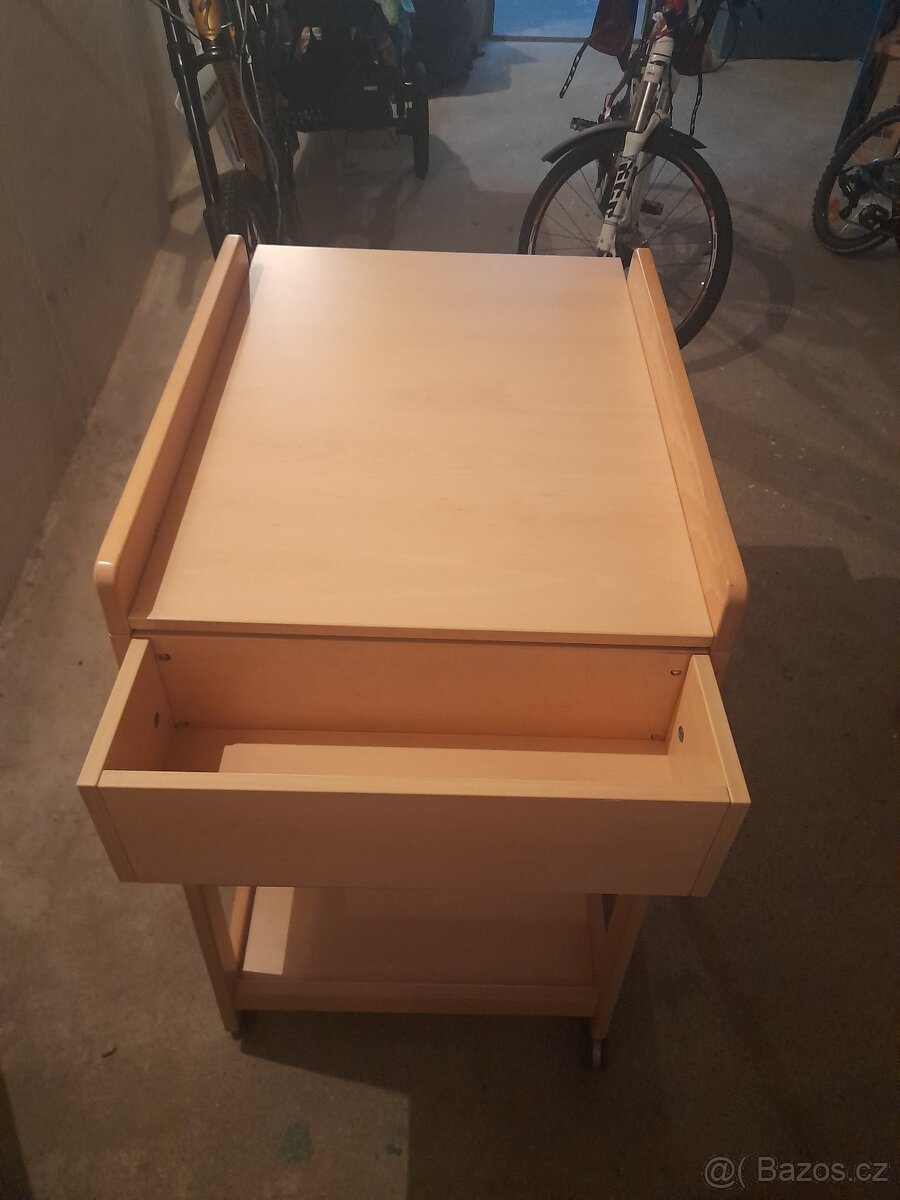 Přebalovací pult - 3