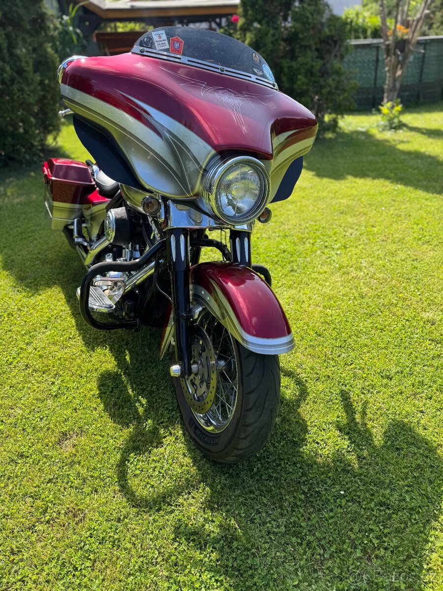 Harley Davidson FLHX - 3