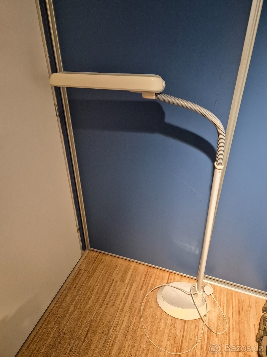 Kosmeticka lampa - 3