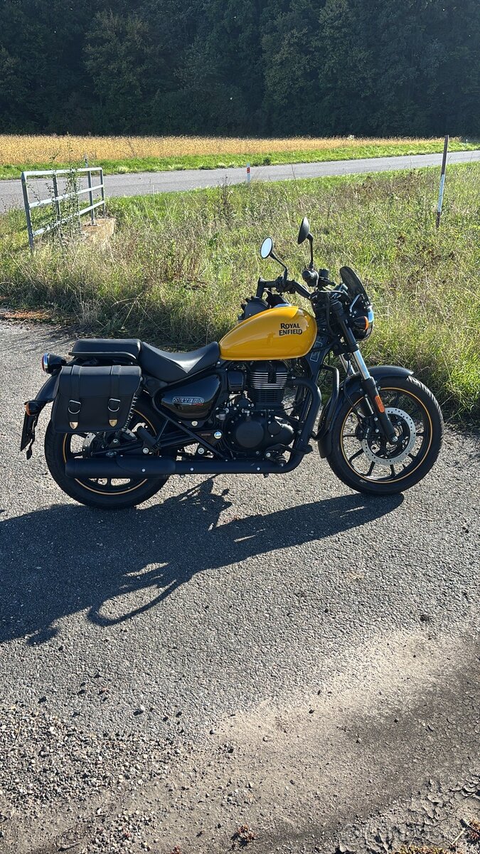 Royal Enfield Meteor 350 - 3