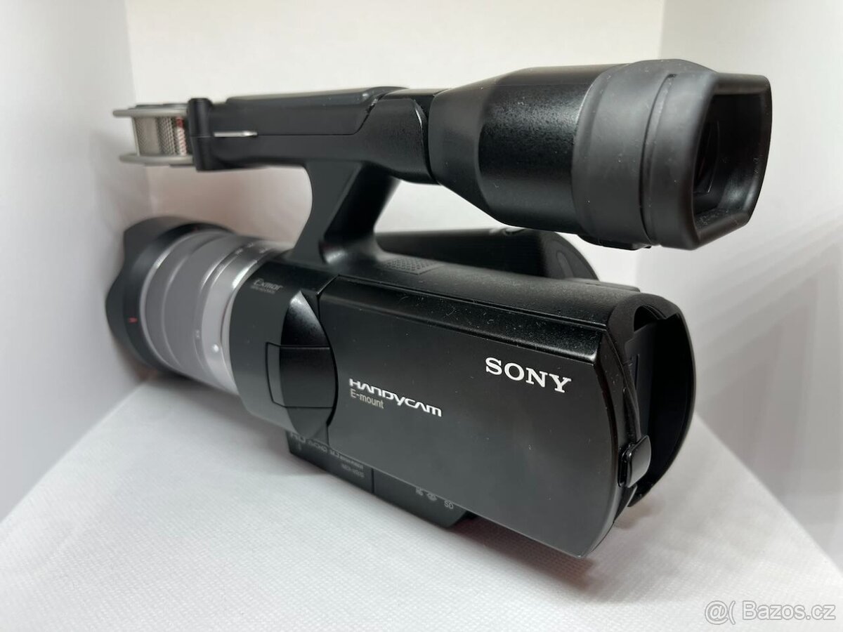 Sony Handycam NEX-VG10 - 3