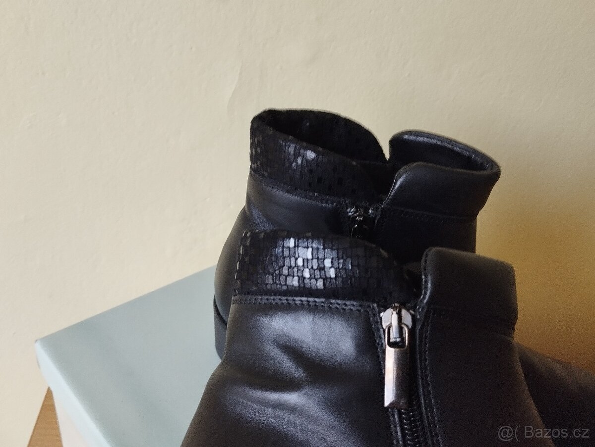 Kotníkové kožené boty vel. 39- zánovní - 3