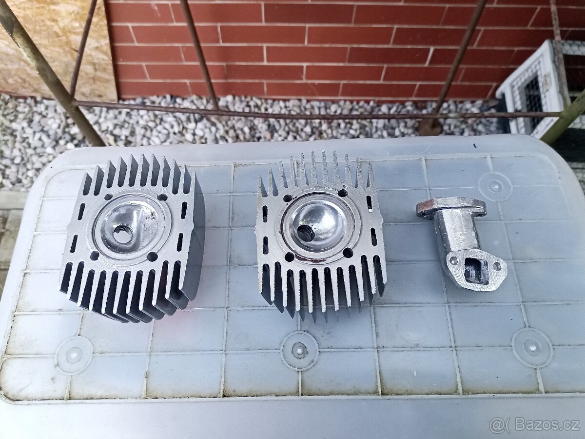 Jawa pionýr - Kryty motorů , hlavy ,koleno chemicky leštěné - 3