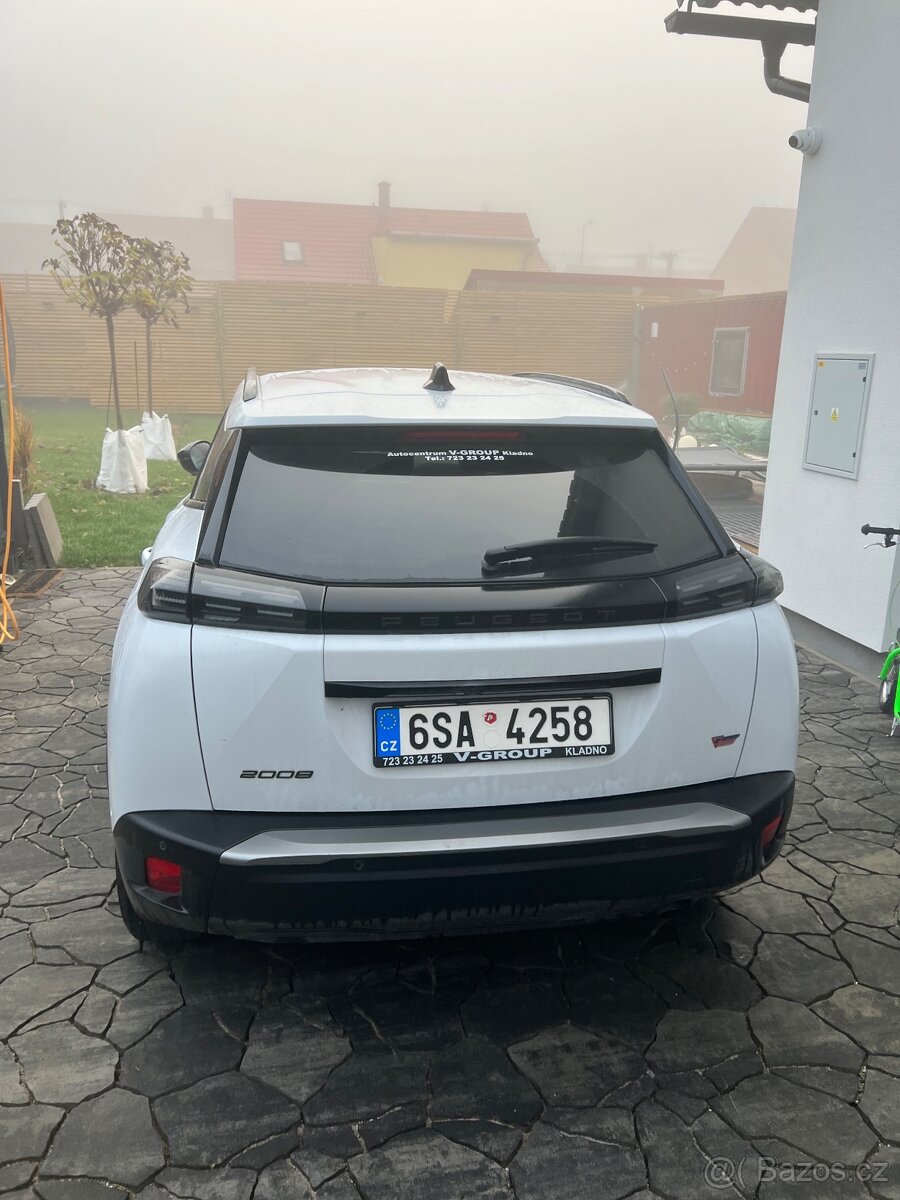 Prodám Peugeot 2008 ALLURE 1.2 pure tech Rv.2024 - 3
