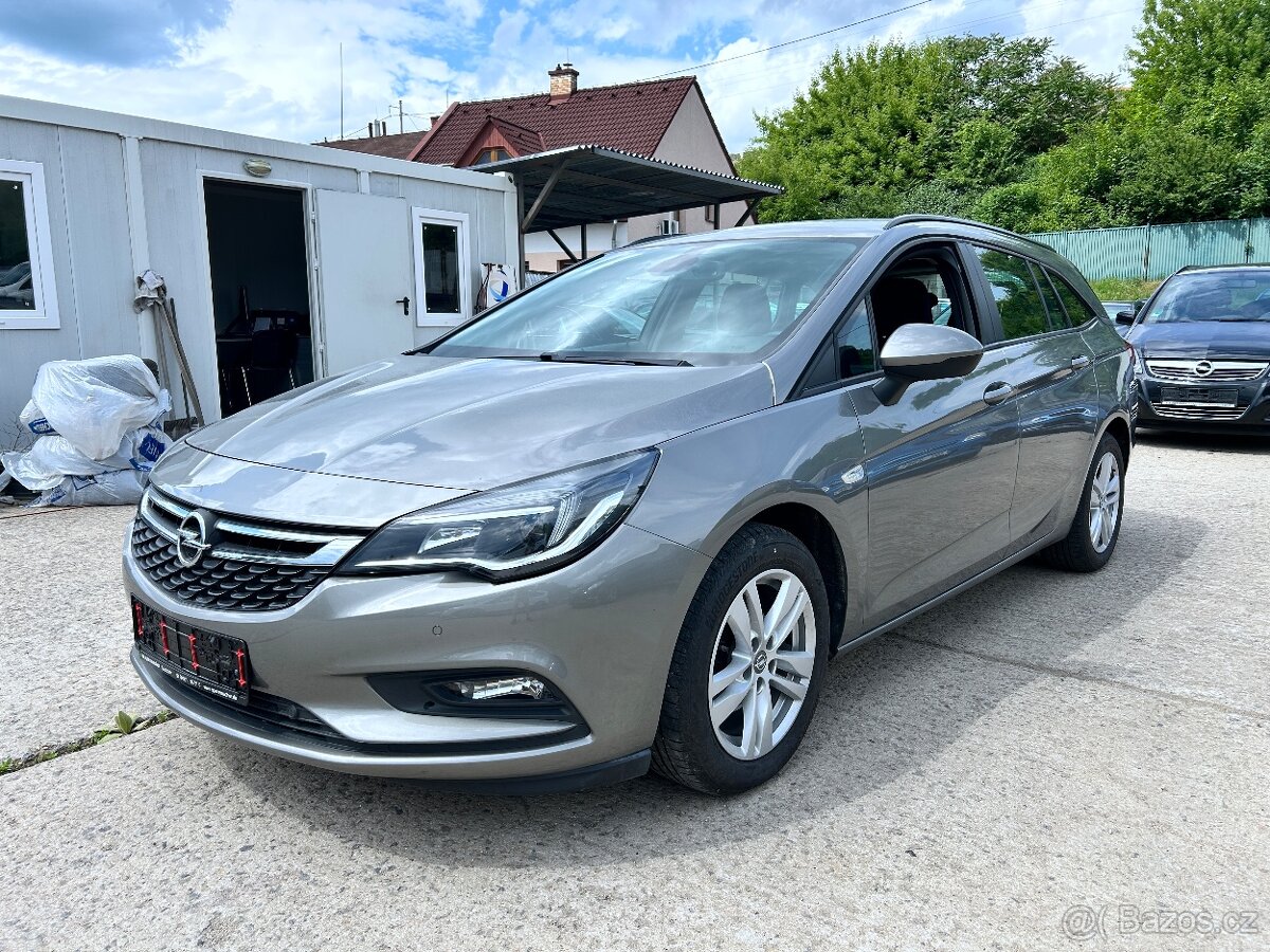 Opel Astra Sports Tourer, 2018, najeto 114 023, šedá - 3