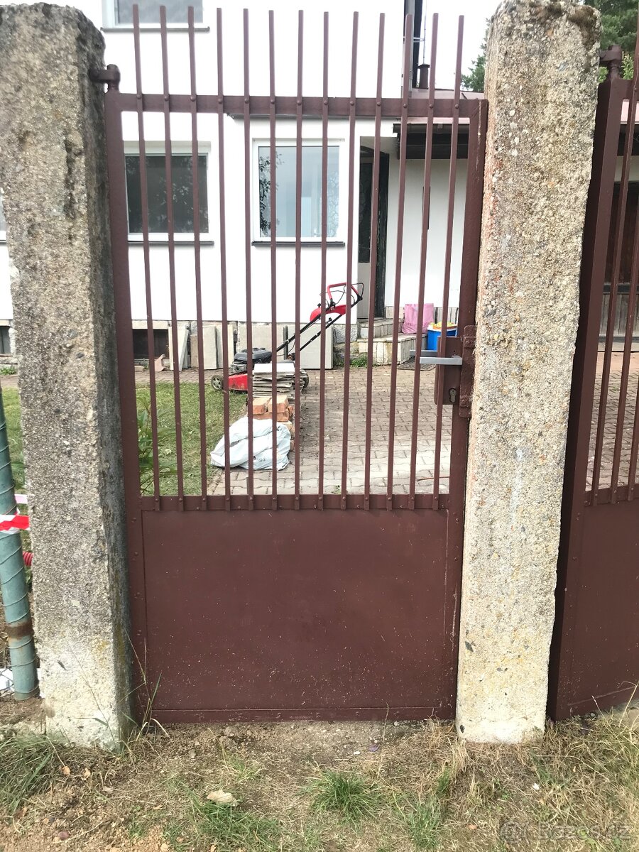 Ocelová vrata z 60 let po repasi - 3