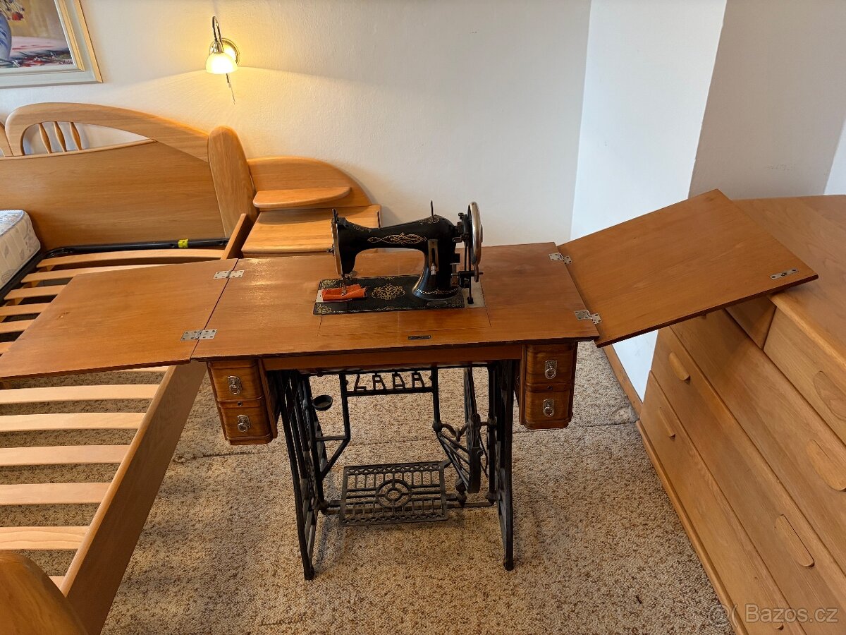 Šicí stroj LADA - 3