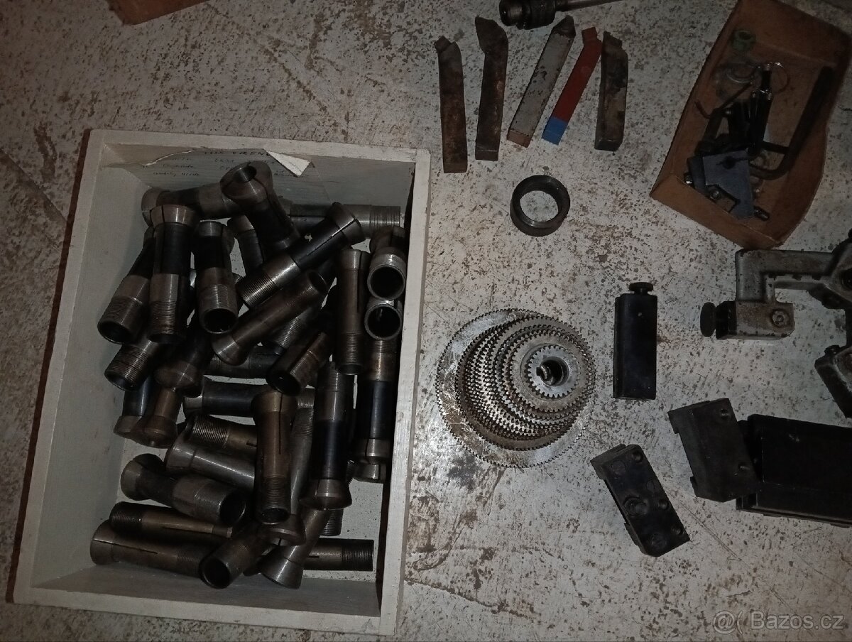 Skříň s příslušenstvím k soustruhu TOS SM16 - 3