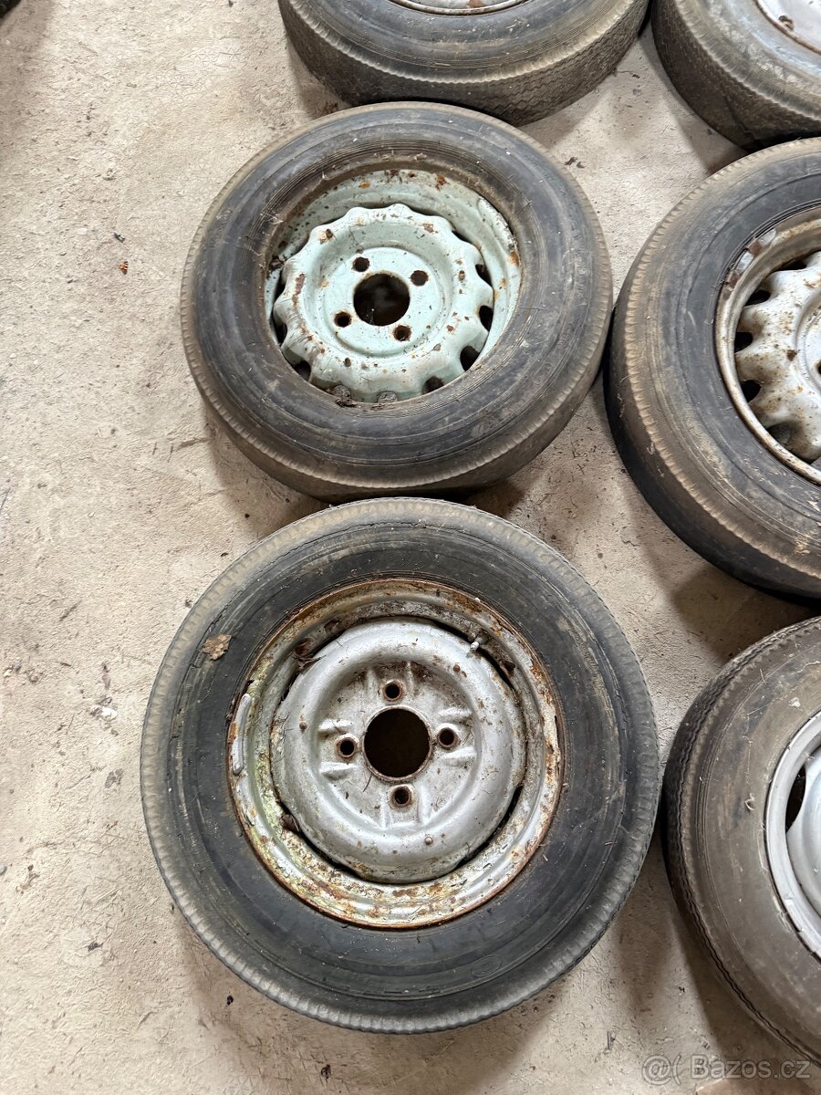 Disky Spartak, trabant - 3