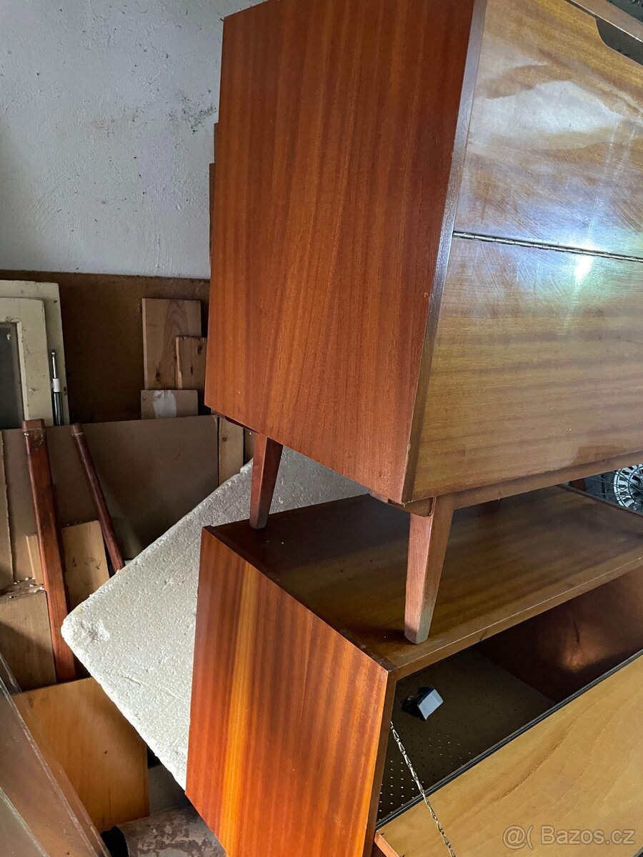 Socialistický nábytek - 3