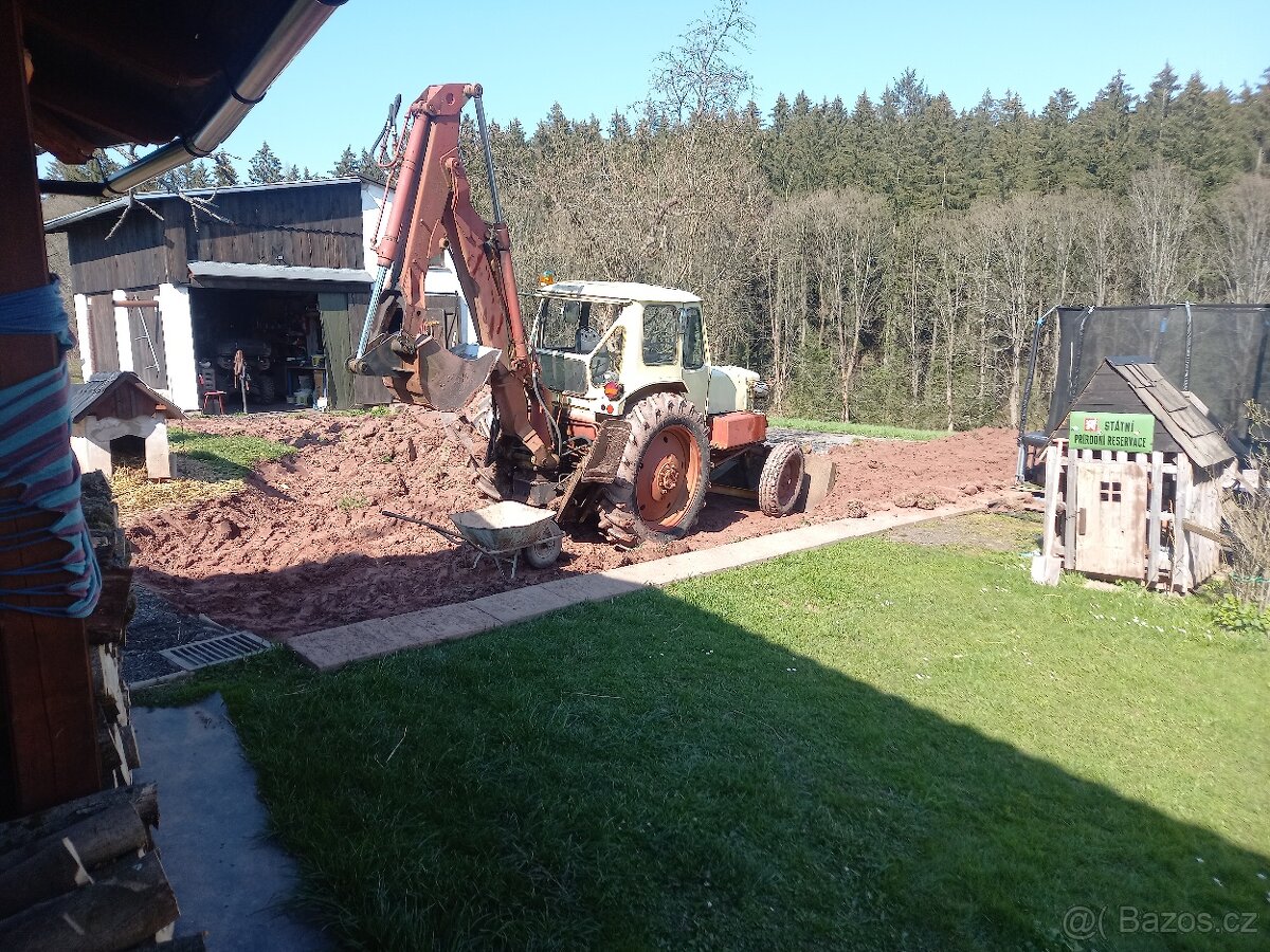 Traktorbagr - Bělorus - 3