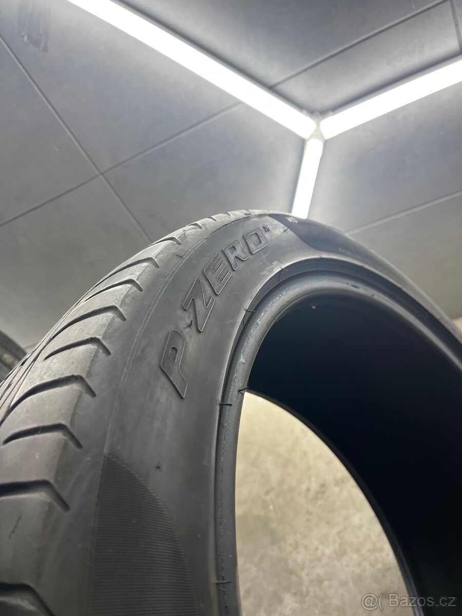 Letní pneu 235/45/20 - 3