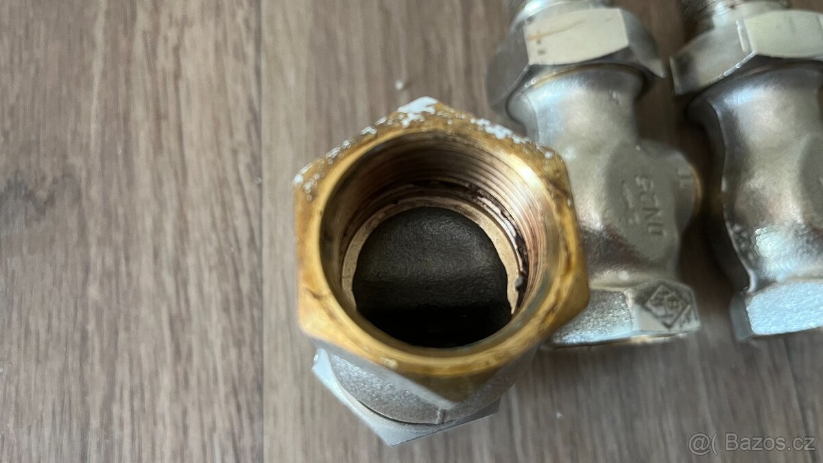 Termostatický ventil přímý 1"- 8ks - 3