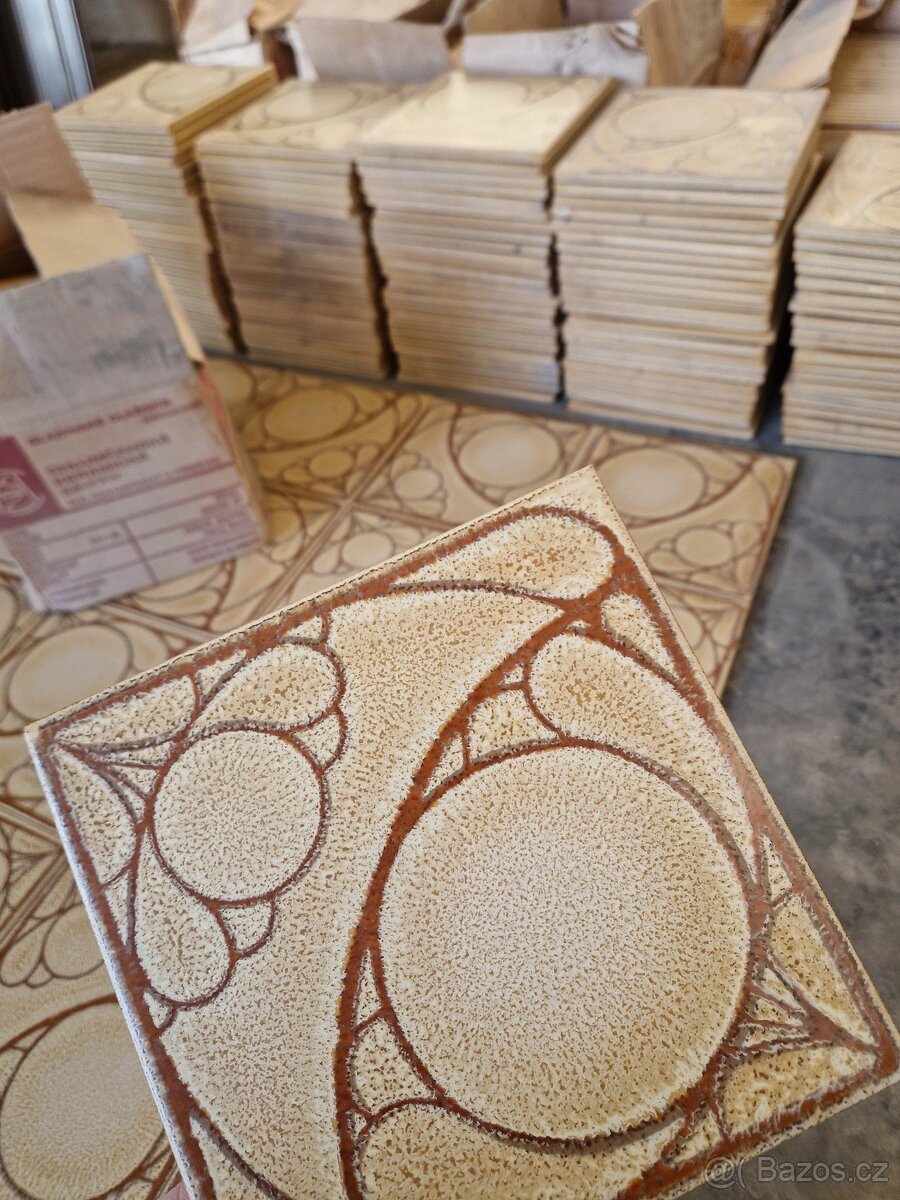 KERAMICKÁ RETRO DLAŽBA, KACHLIČKY (OBKLADAČKY), 20 x 20CM - 3