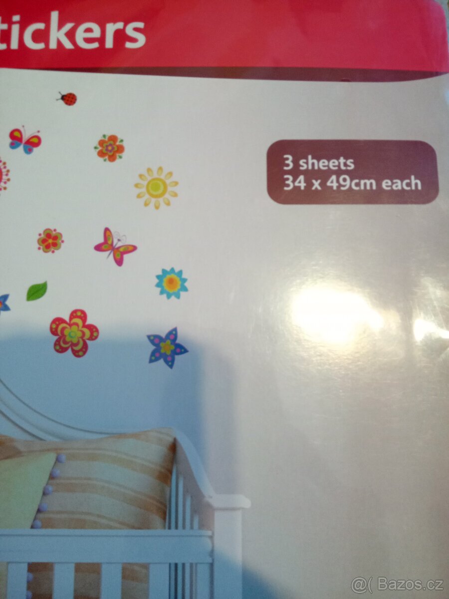 Prodám nové nástěnné samolepky 34 x 49 cm, 3 archy - 3