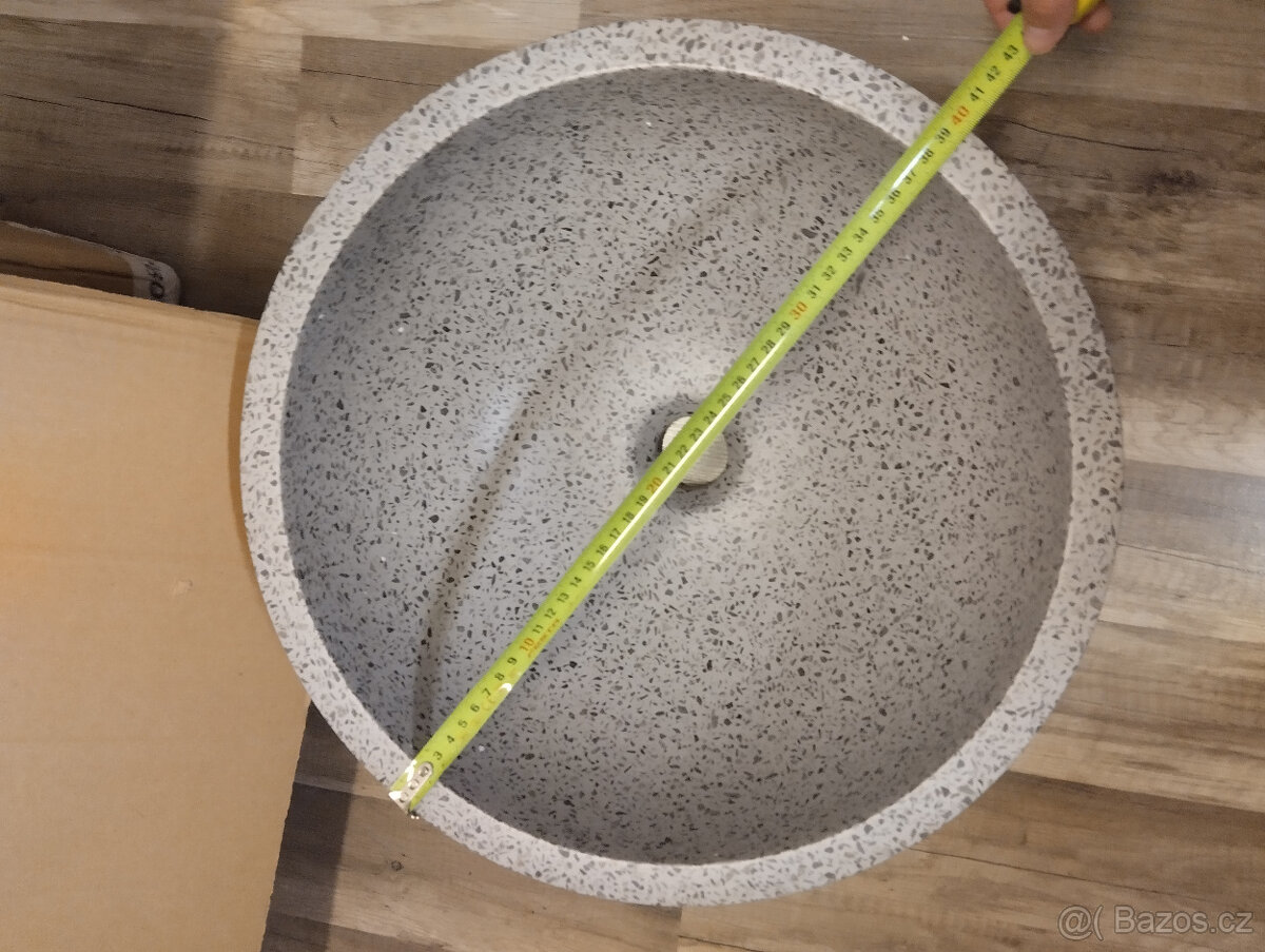 terrazzo umyvadlo šedé - 3