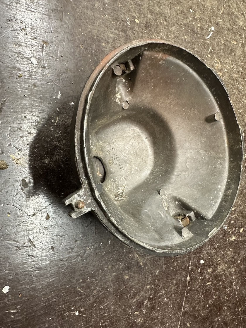 Predám zadnÍ časť prednÍho svetla LITINA ČZ 175/487 - 3