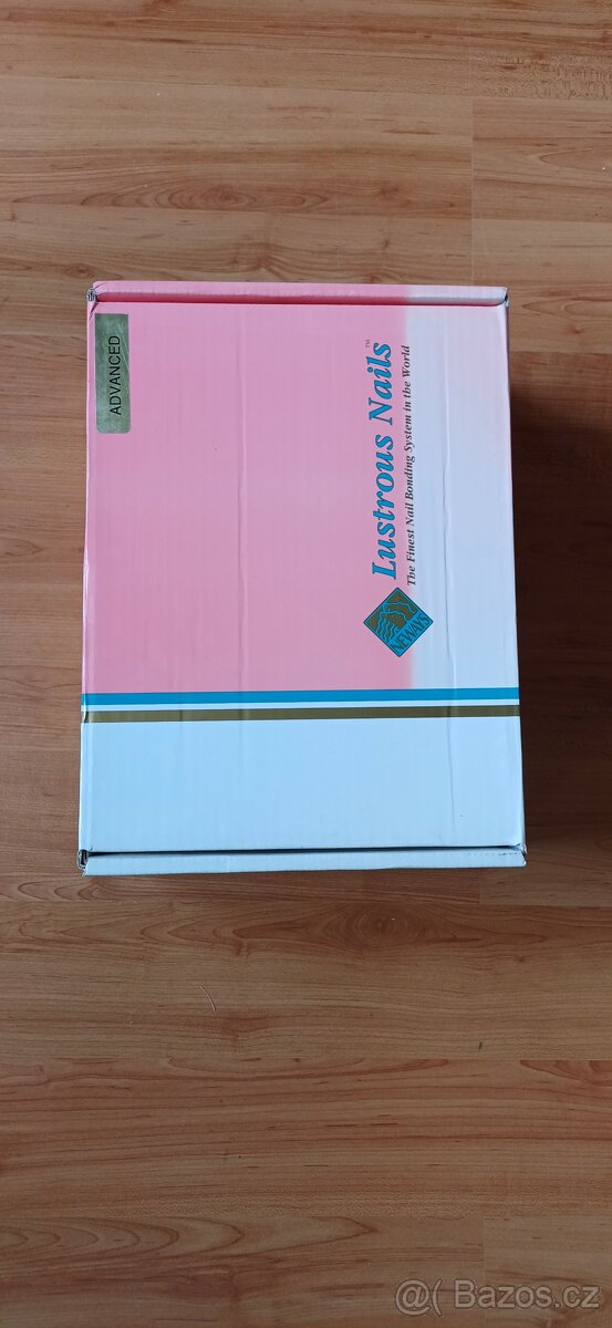 Sada na nehty, UV lampa na nehty Lustrous Nails - 3