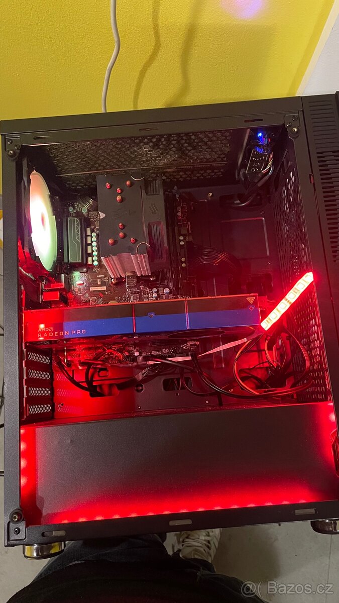 Herní/pracovní PC Ryzen 7, 16GB, SSD, W5700 - 3