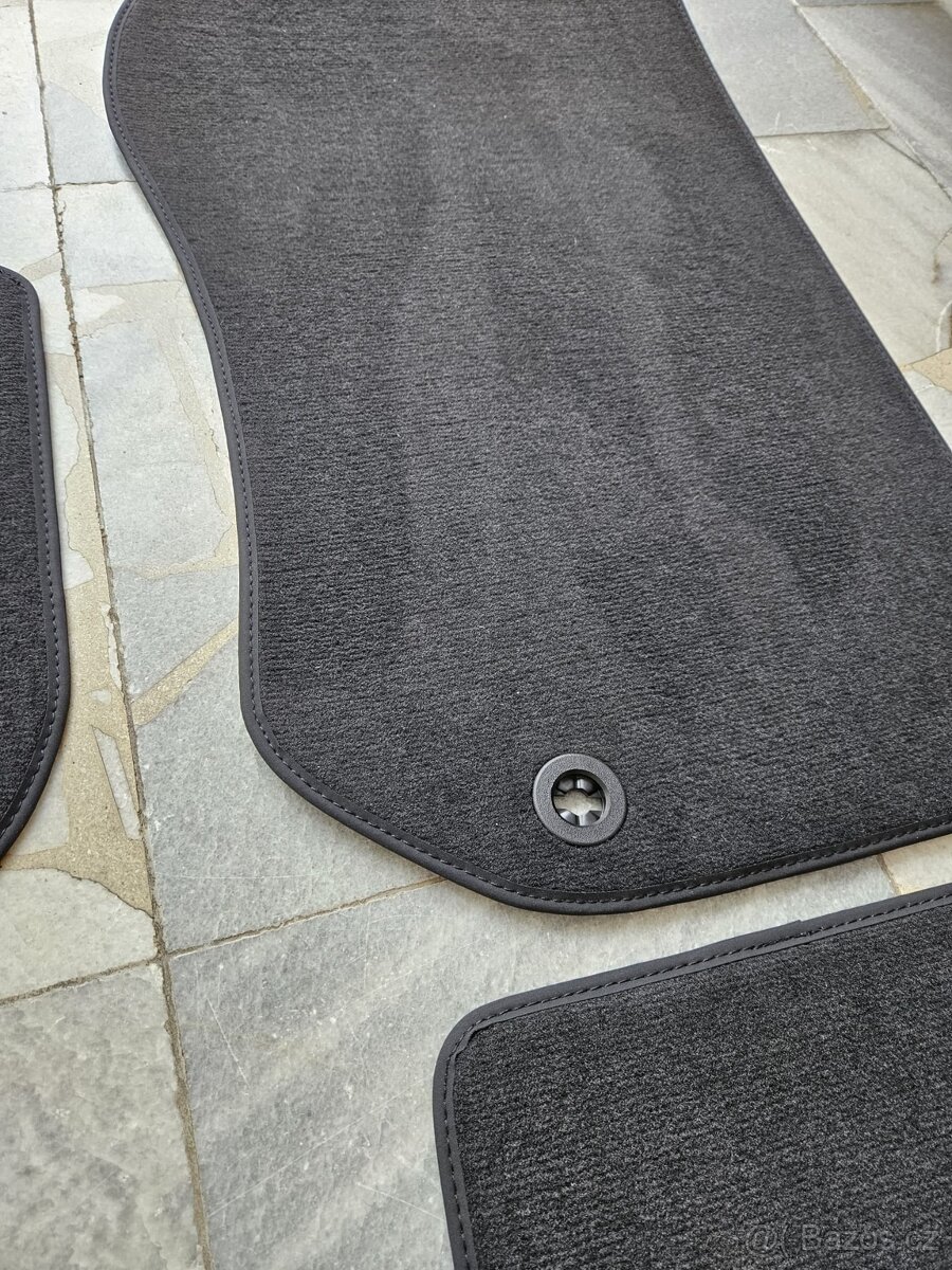 BMW e36 cabrio OE Velurove koberečky NOVÉ - 3