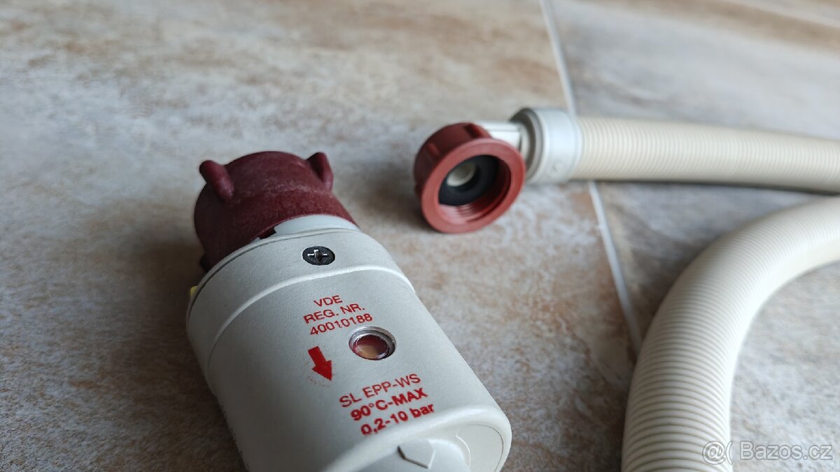 Bezpečnostní přívodní hadice Electrolux (E2WIS250A) 2,5m - 3