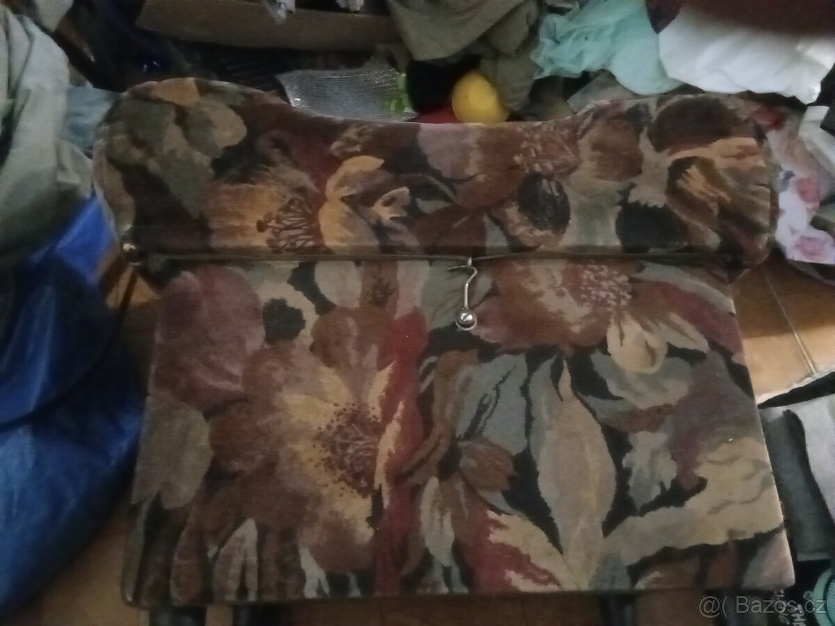 Dva taburety moc pěkné - 3