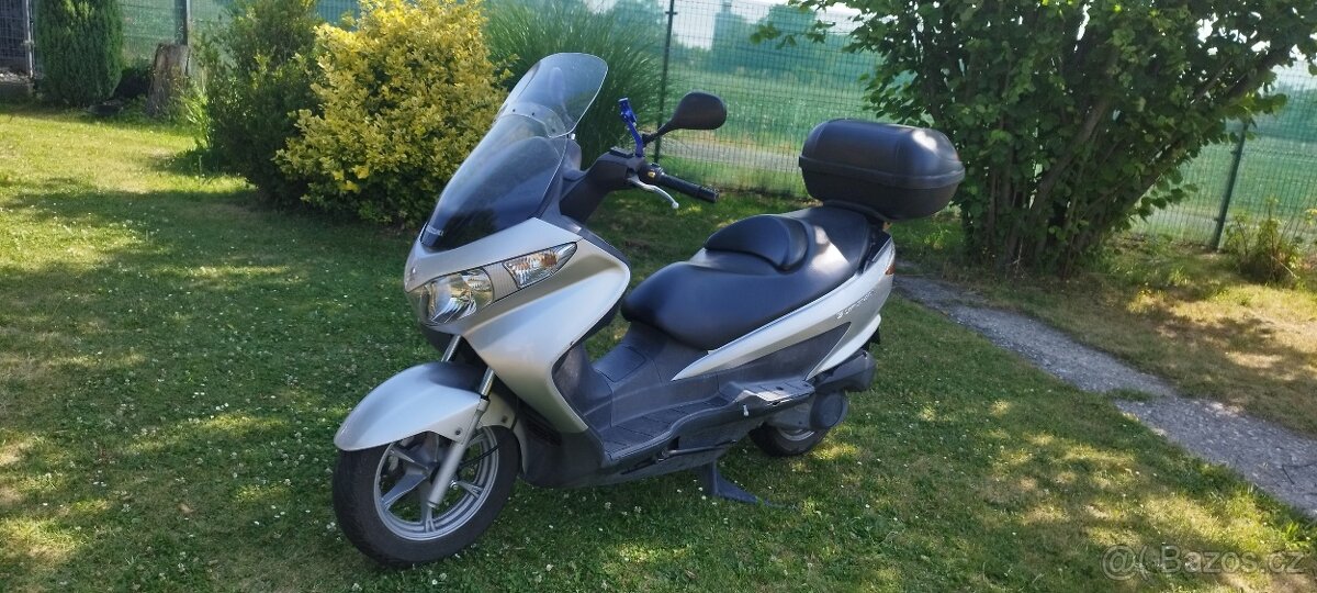 Suzuki Burgman 125 - 3