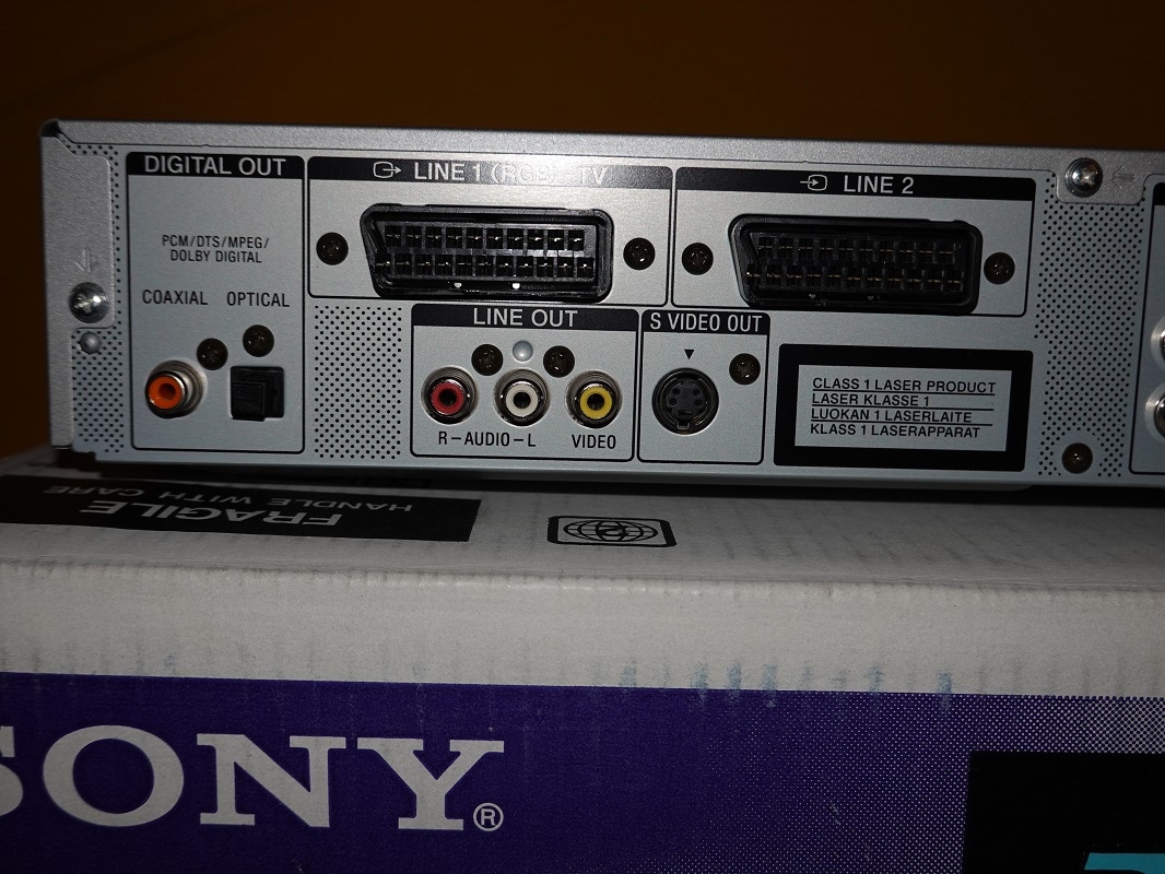 DVD přehrávač Sony DVP-NS 400D - 3