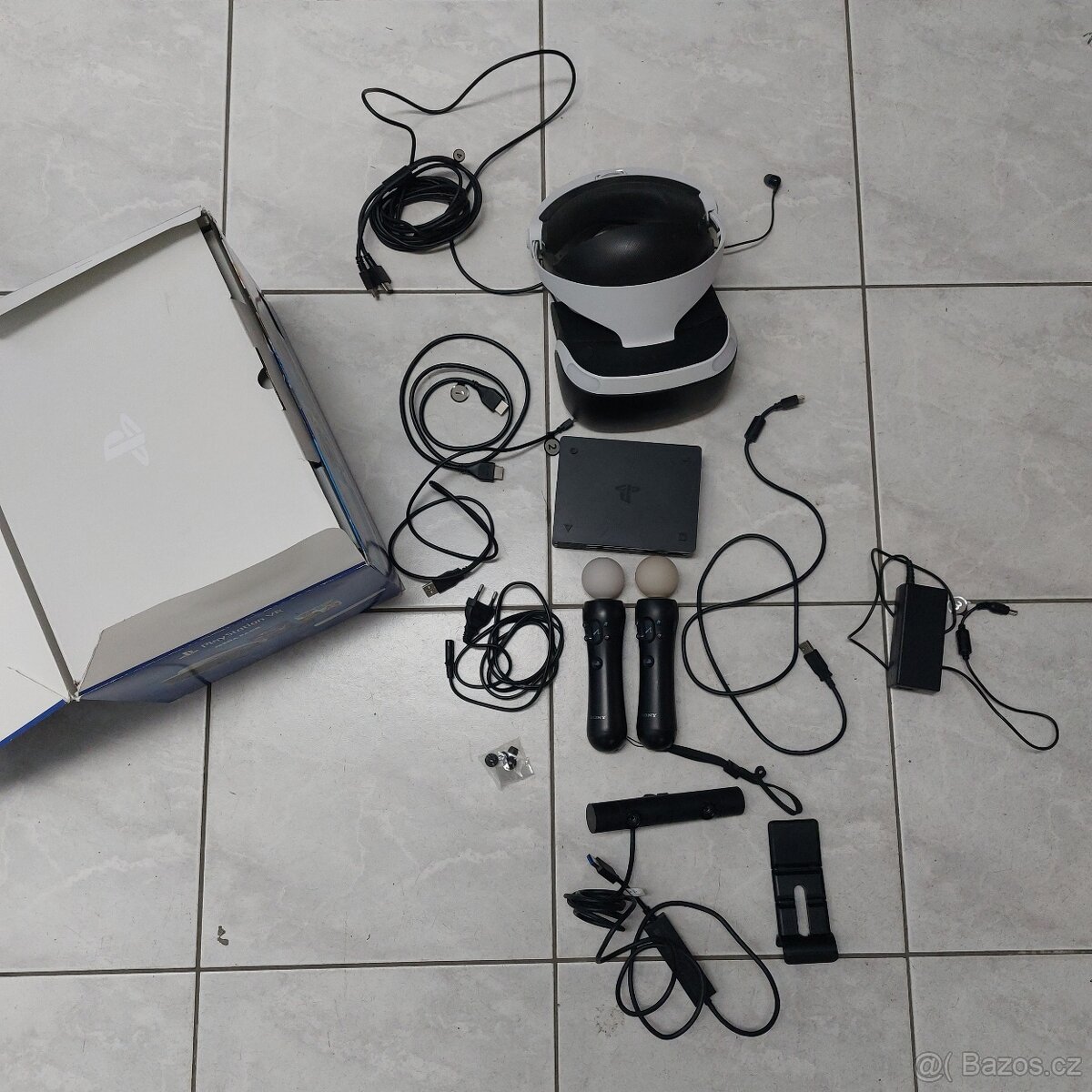 Virtuální brýle PS4, kamera, pohybové ovladače, kabely - 3