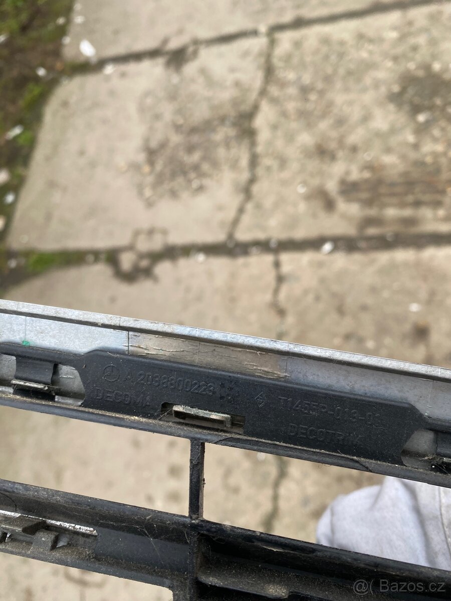 Přední maska Mercedes W203 - 3