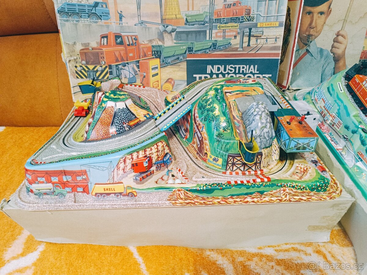 Starožitné celuloidové autodráhy - funkční - 3