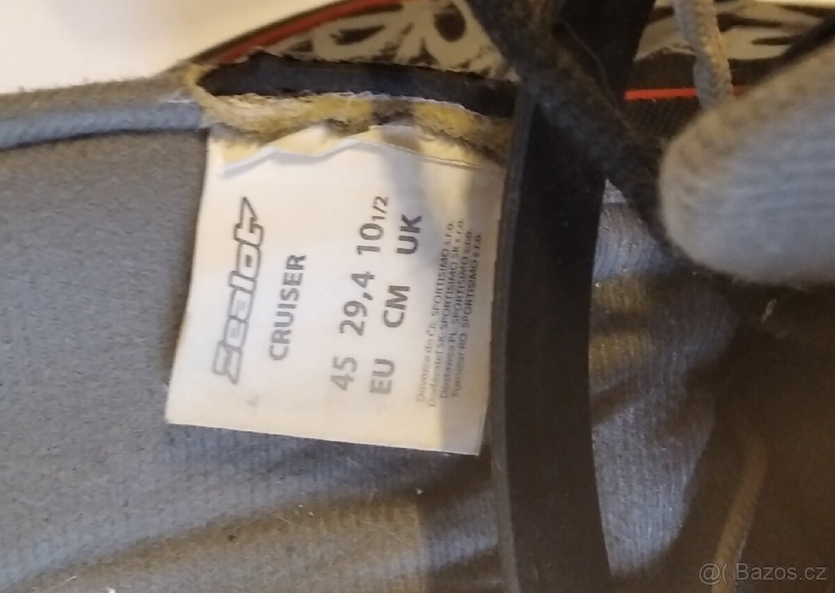 Prodám kolečkové brusle, velikost 45 - 3