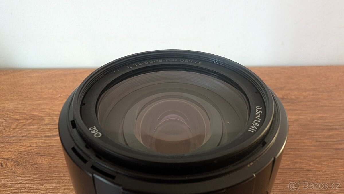 Sony E 18-200 F3.5-6.3 OSS LE - 3
