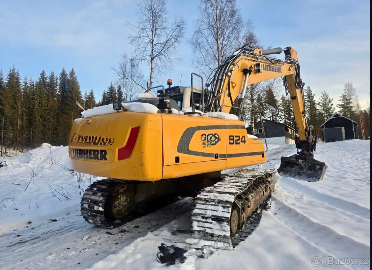 Pásový bagr LIEBHERR 924 Litronic - 3