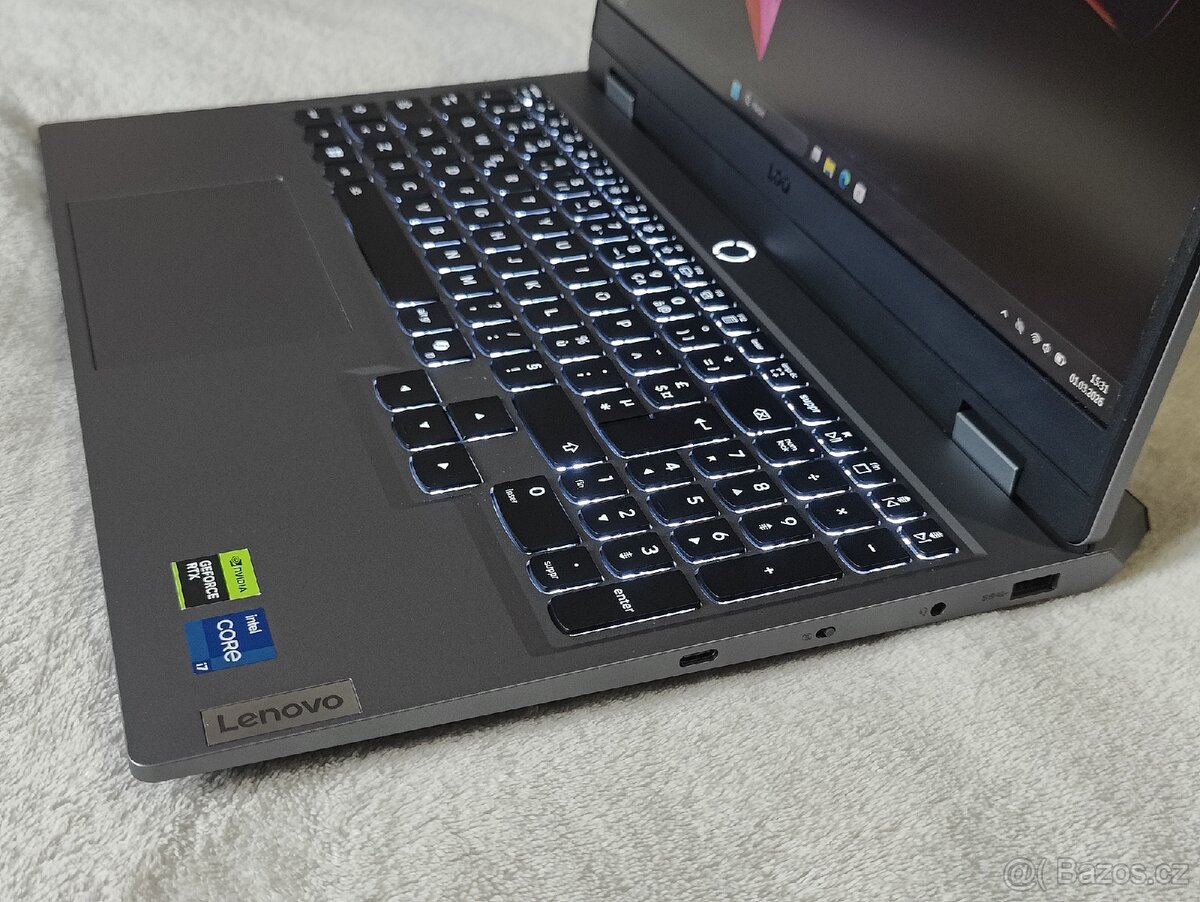 Herní notebook Lenovo LOQ z RTX 5060 - 3