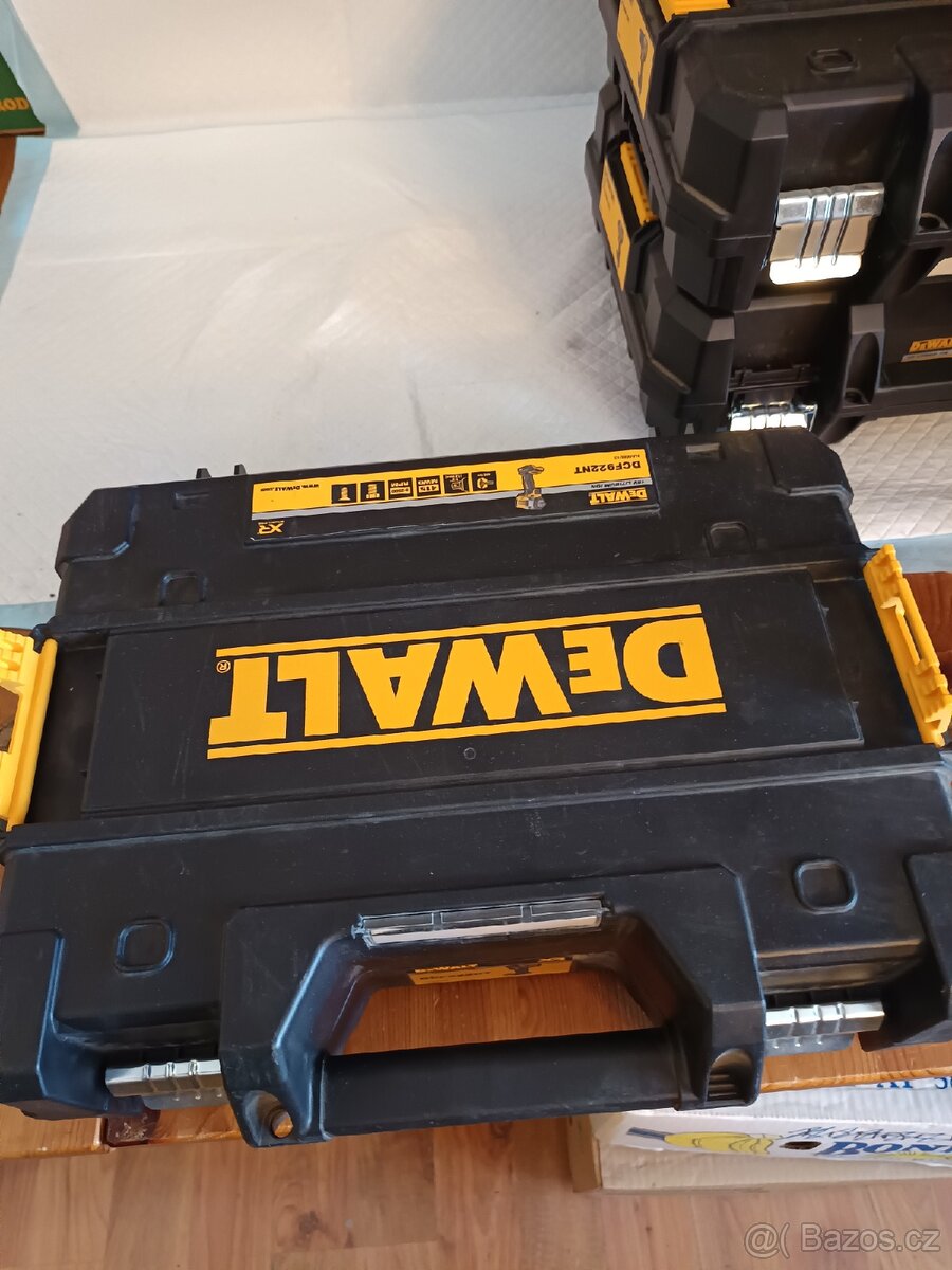 DeWALT kufry - 3