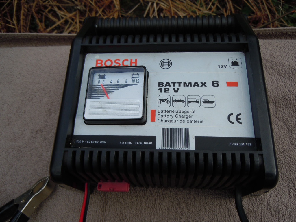 BOSCH Nabíječka - 3