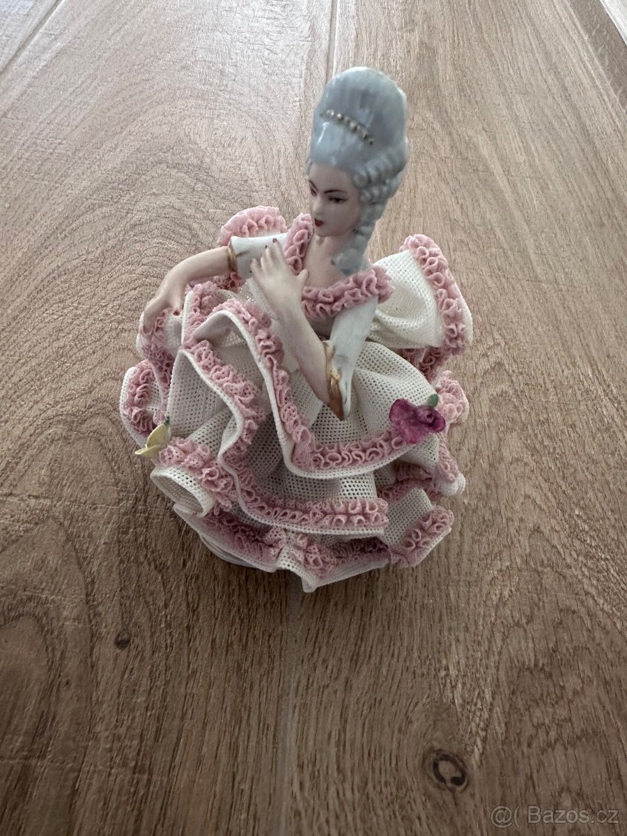 Porcelánová soška - 3
