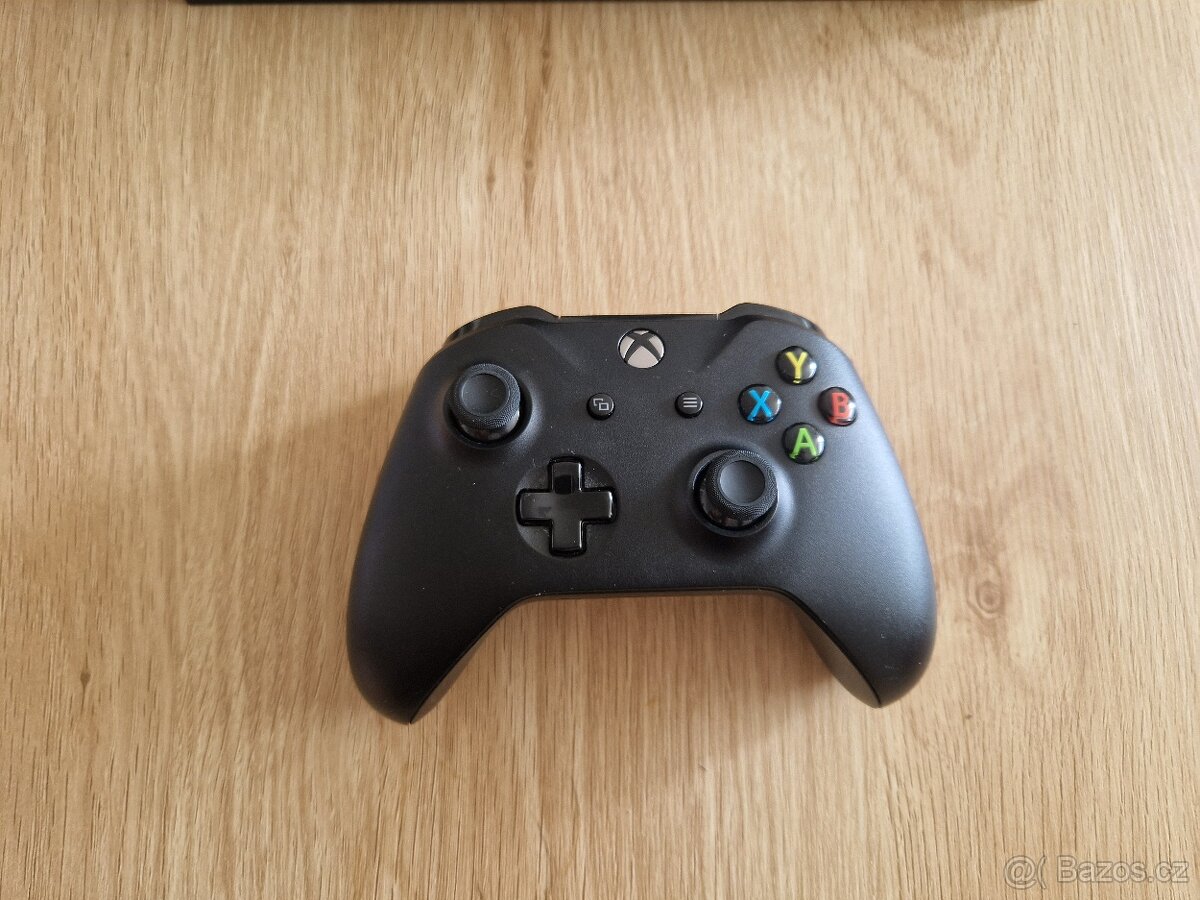 Xbox One X 1TB, černá | skvělý stav | originální balení - 3