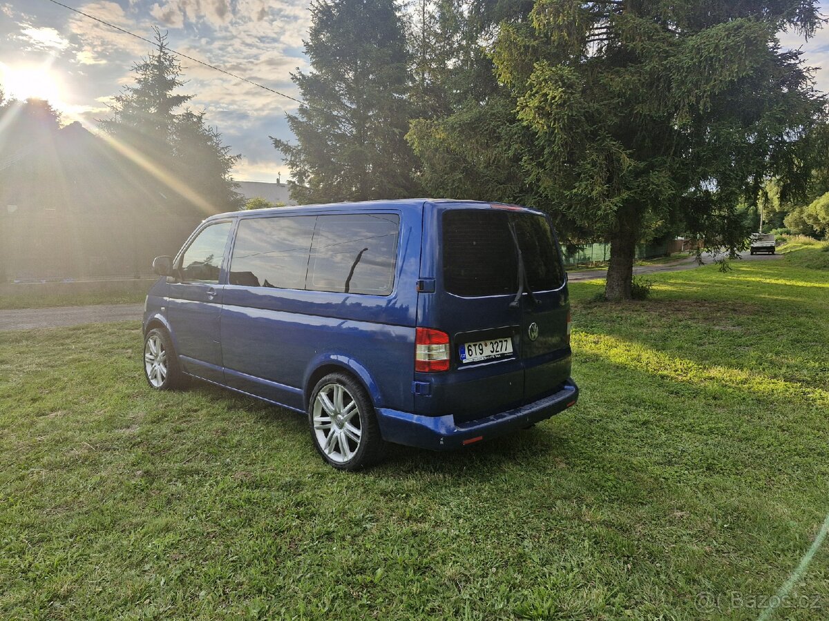 Volkswagen Caravelle - 3