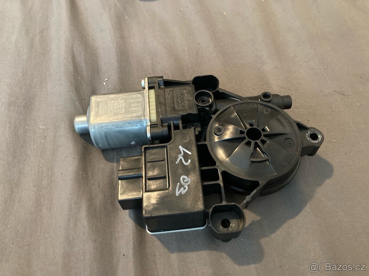 Moturky stahování oken Škoda Octavia 3 - 3