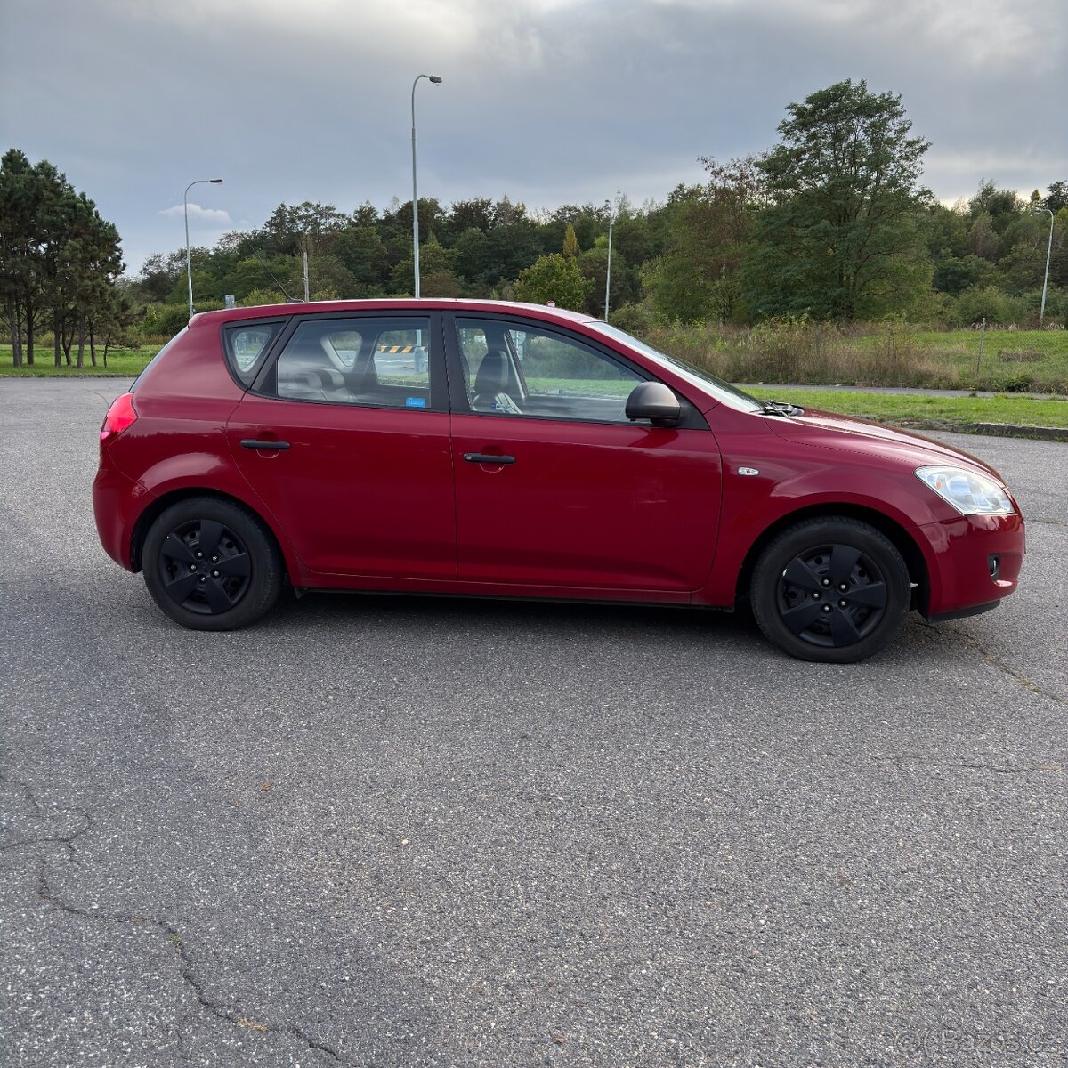 Kia Ceed 1.4 benzín, r. 2008 – 226 000 km - 3