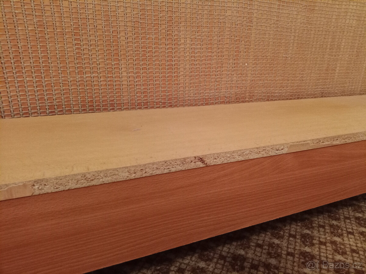 Podlouhlý noční stolek - 3