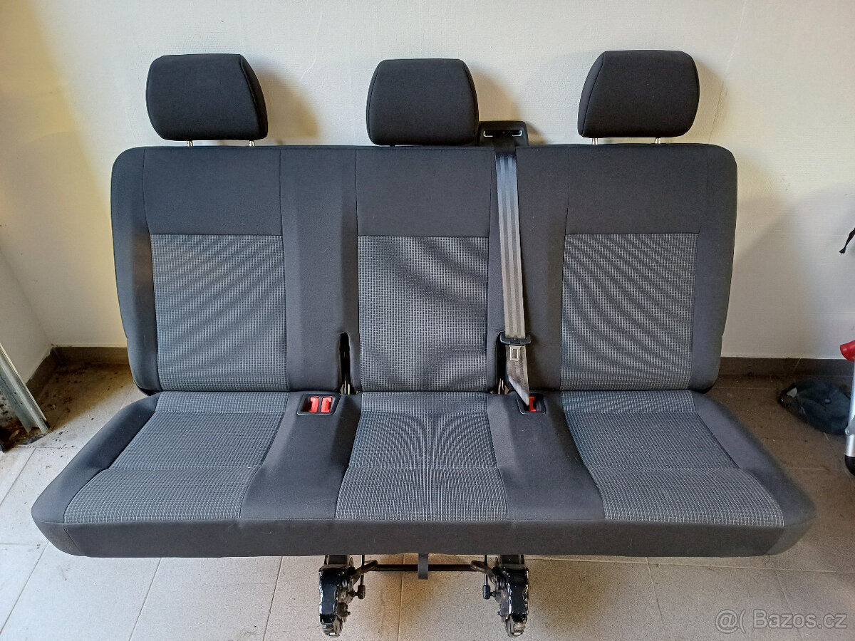 Prodám zadní troj sedačku VW T6, T6.1, třetí řada - 3