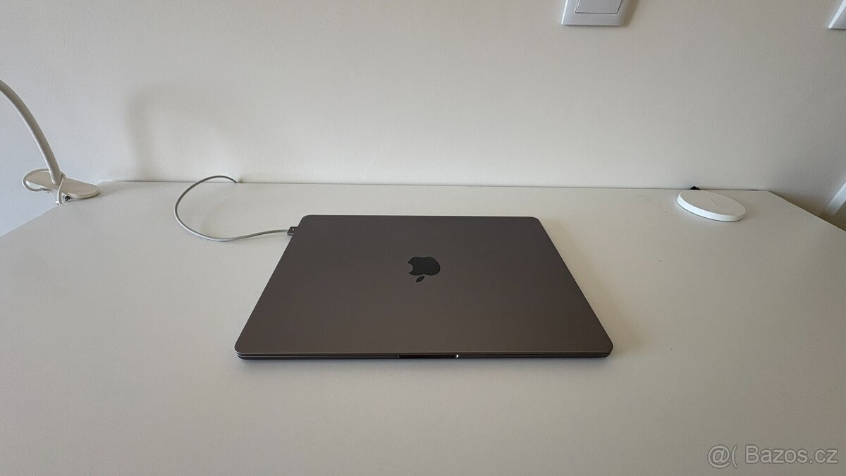 MacBook Air 15” M2 8GB / 512GB (2023) – Space Grey - 3